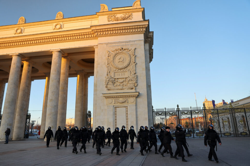 Russia Moscow police respond to protests