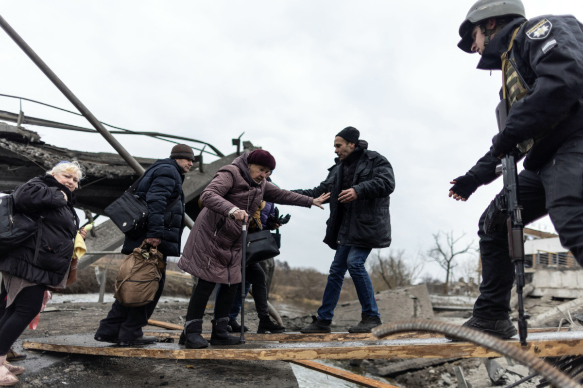 Ukraine Irpin evacuations