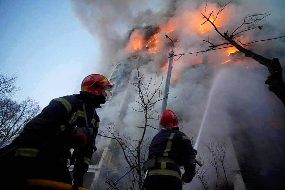 Ukraine Kyiv burning building