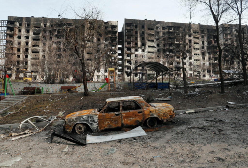 Ukraine Mariupol car and apartments
