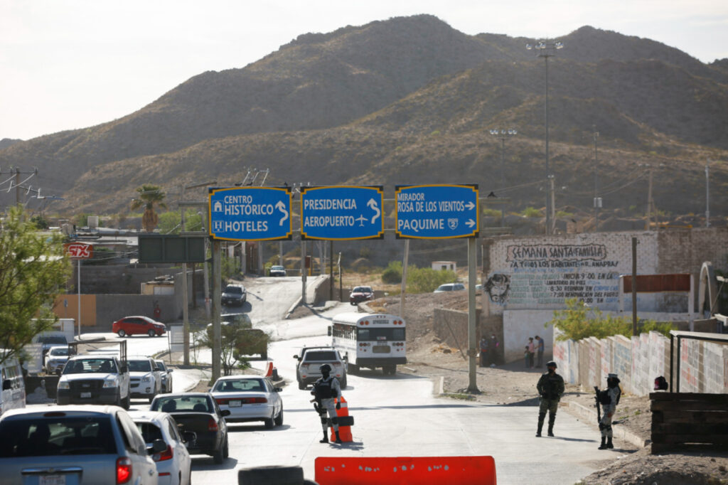 Mexico Ciudad Juarez military checkpoint