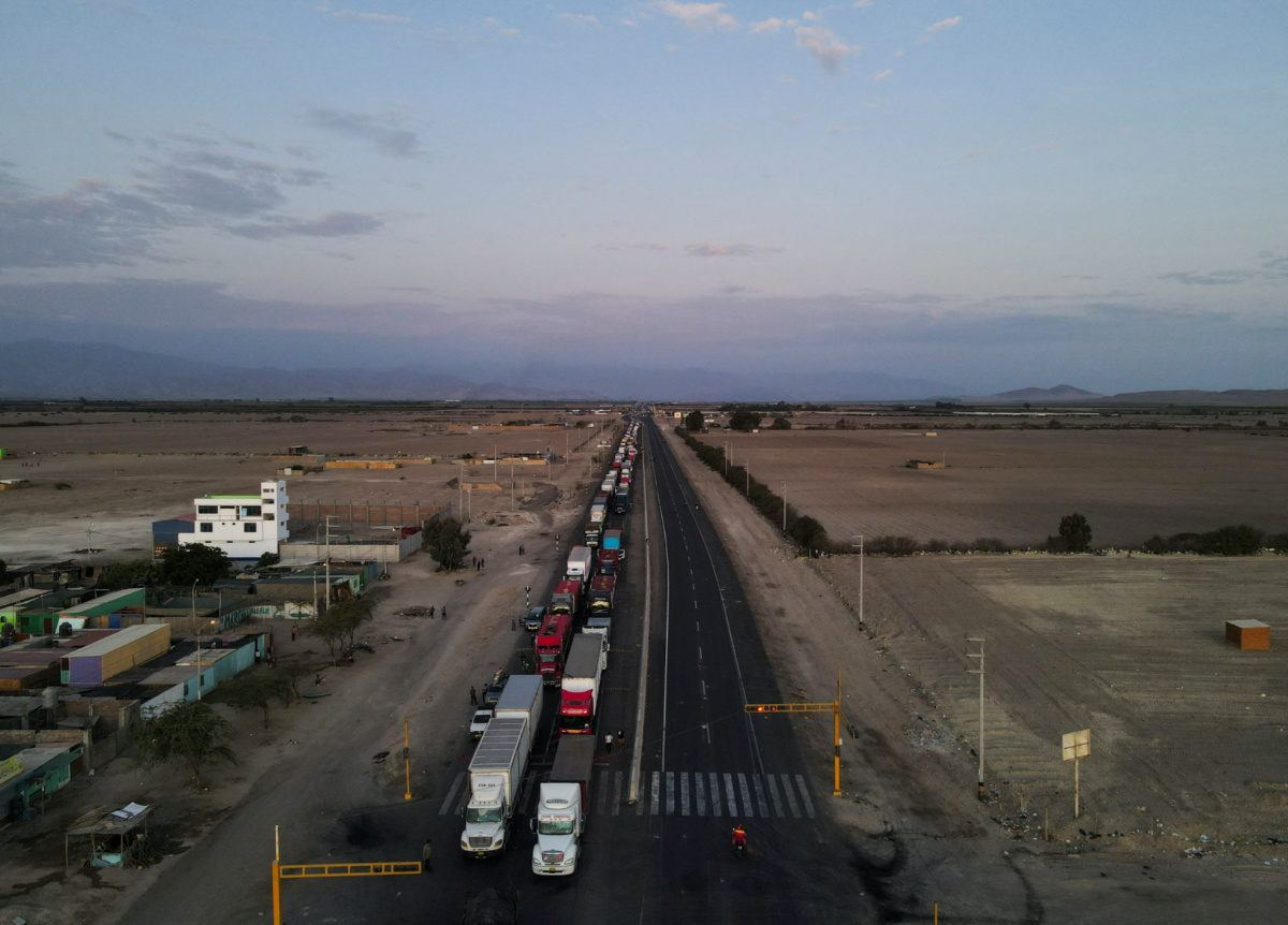 Peru Pan American highway blockade2