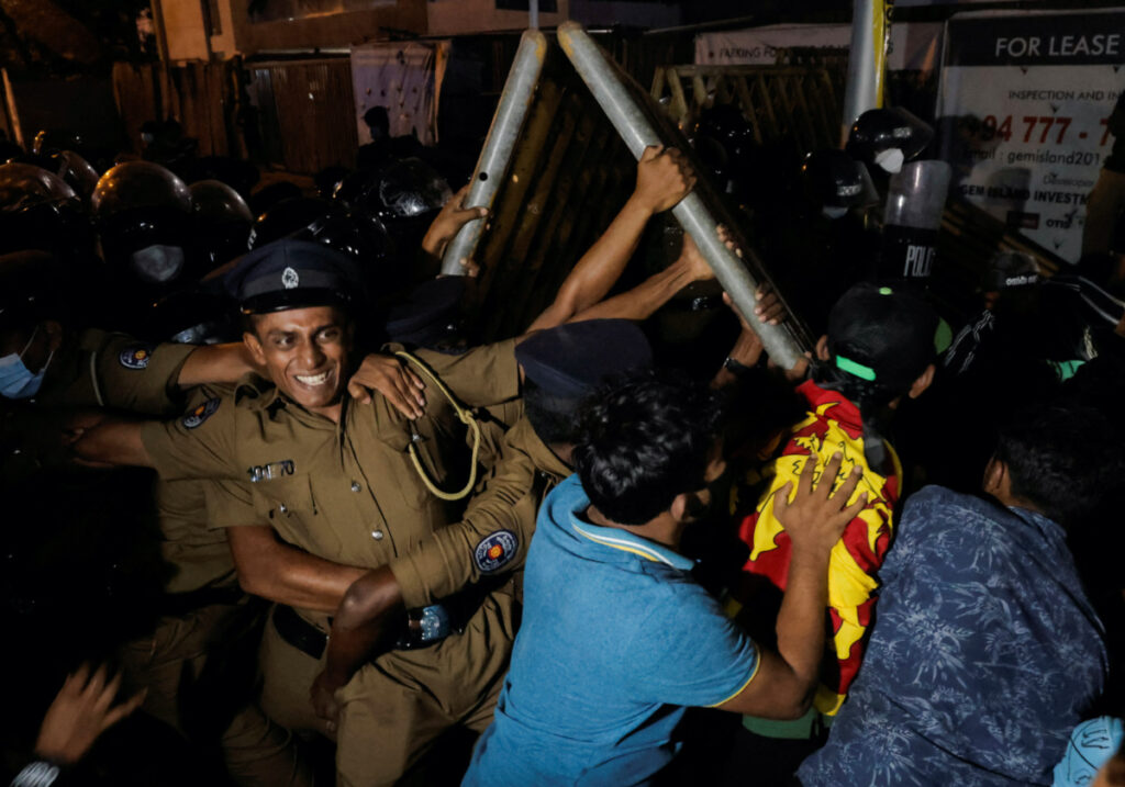 Sri Lanka Colombo clashes with police