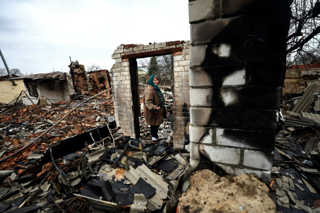 Ukraine Chernihiv destroyed house
