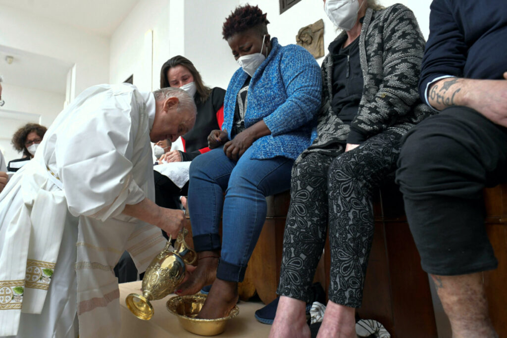 Vatican Pope Francis foot washing Mass