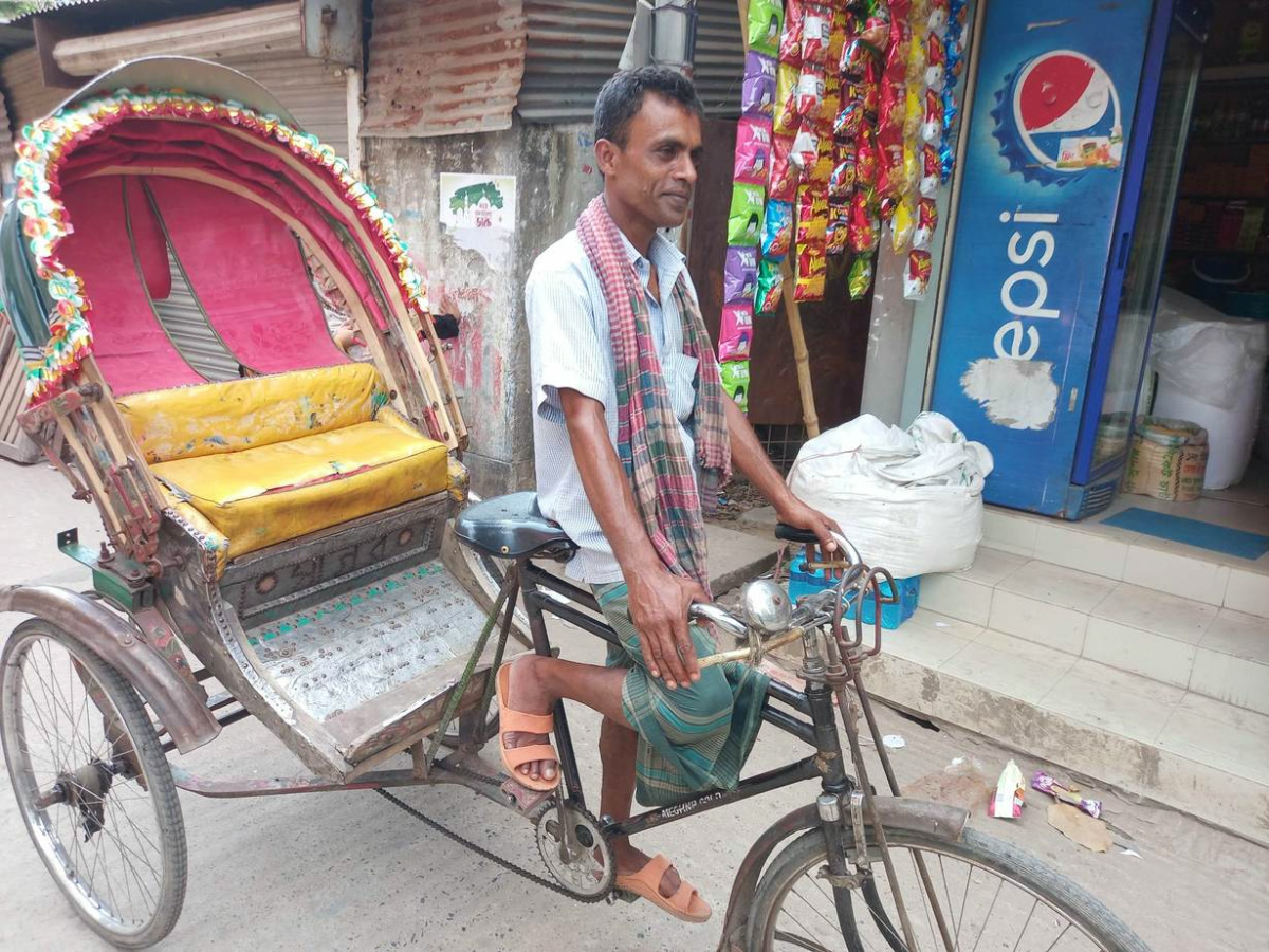 Bangladesh Three wheeled taxis4