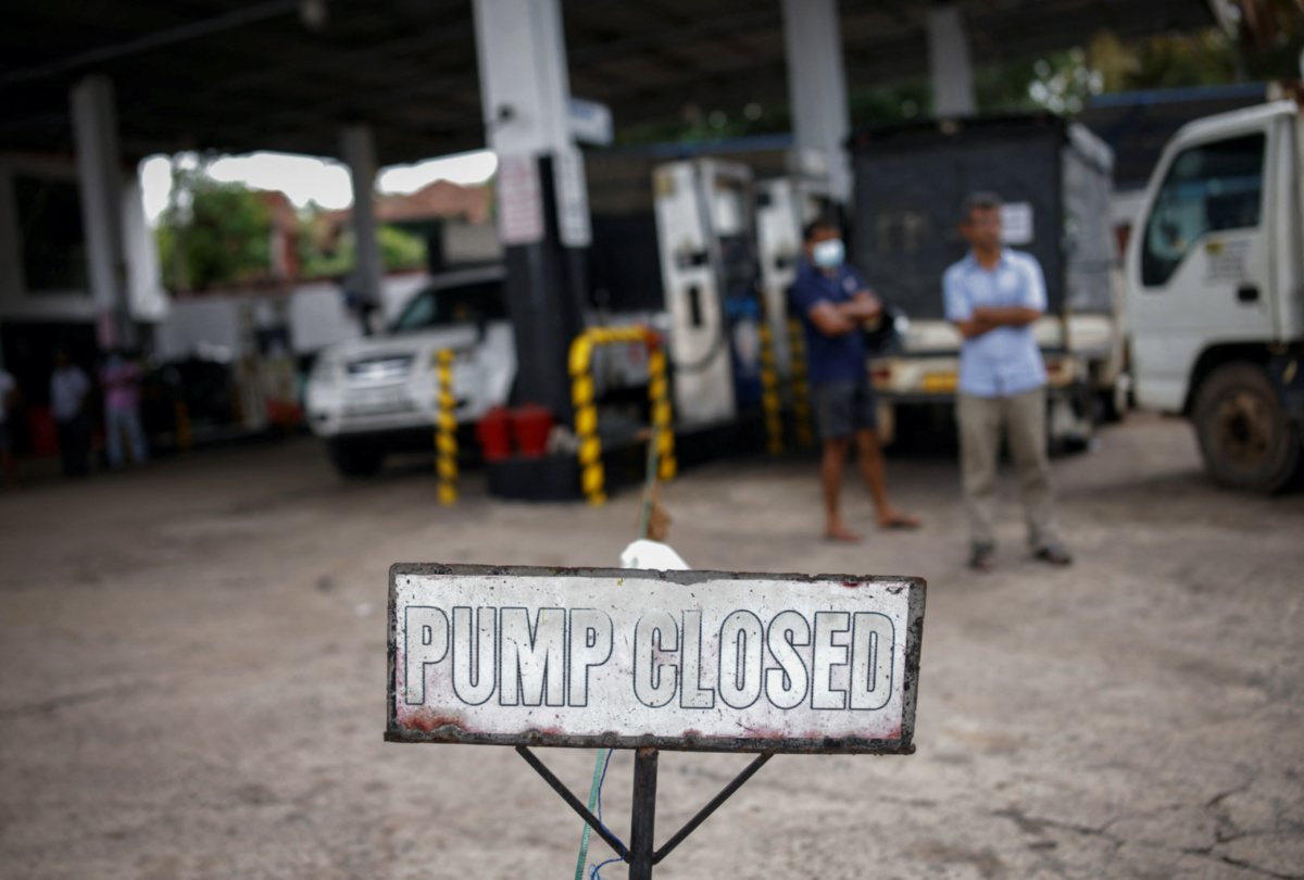 Sri Lanka Colombo petrol pump closed sign