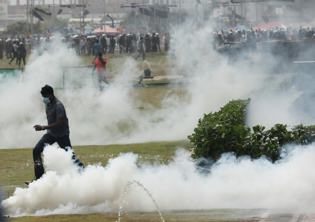 Sri Lanka Colombo tear gas