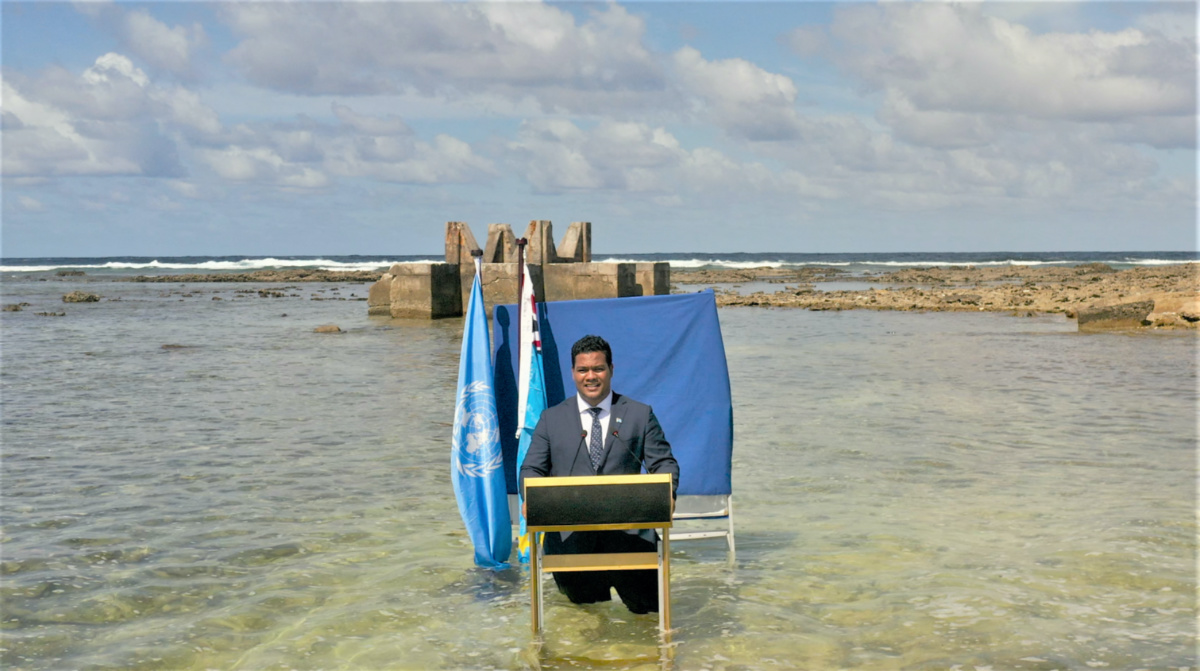 Tuvalu Foreign Minister Simon Kofe COP26