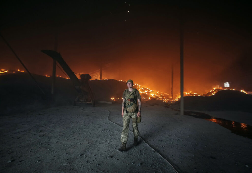 Ukraine Donetsk burning grain stores