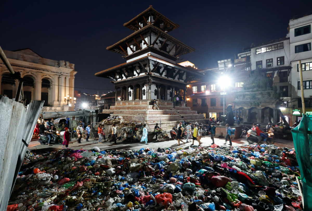 Nepal garbage2