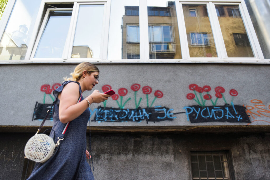 Serbia Belgrade pro Russian graffiti