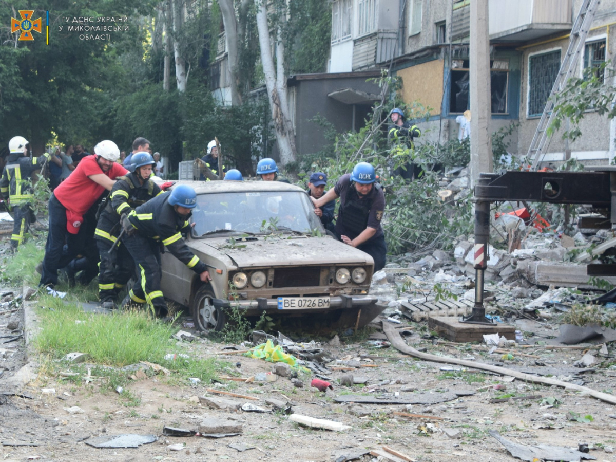 Ukraine Mykolaiv rescue operations