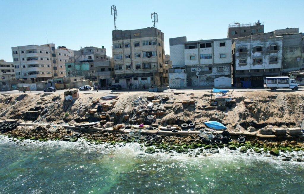 Gaza beachfront erosion1