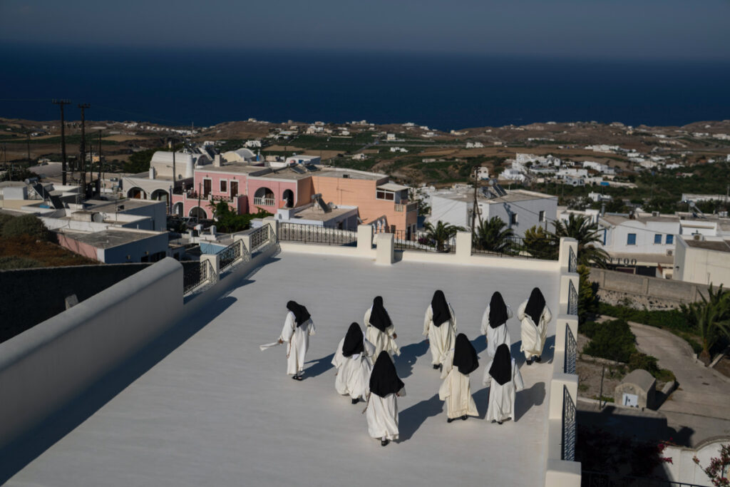 Greece Santorini nuns1
