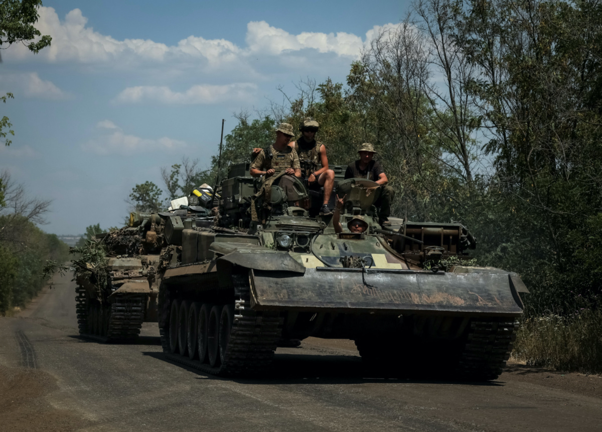 Ukraine Donetsk military vehicles