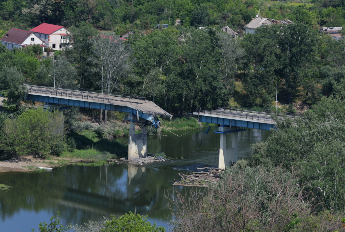 Ukraine Luhansk Bridge linking Sievierodonetsk with Lysychansk