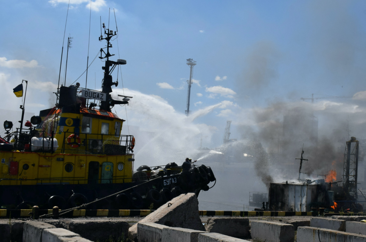 Ukraine Odesa port missile strike2