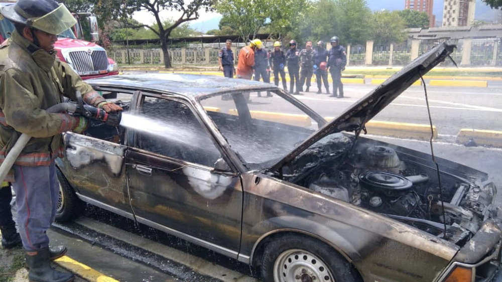 Venezula Maracay car fire
