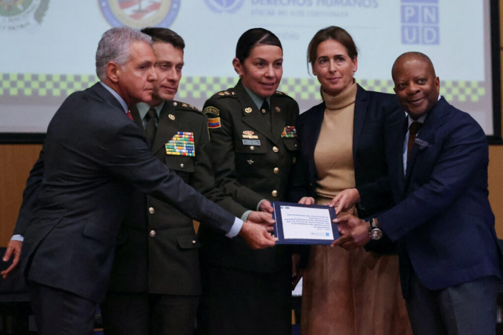 Colombia police training program
