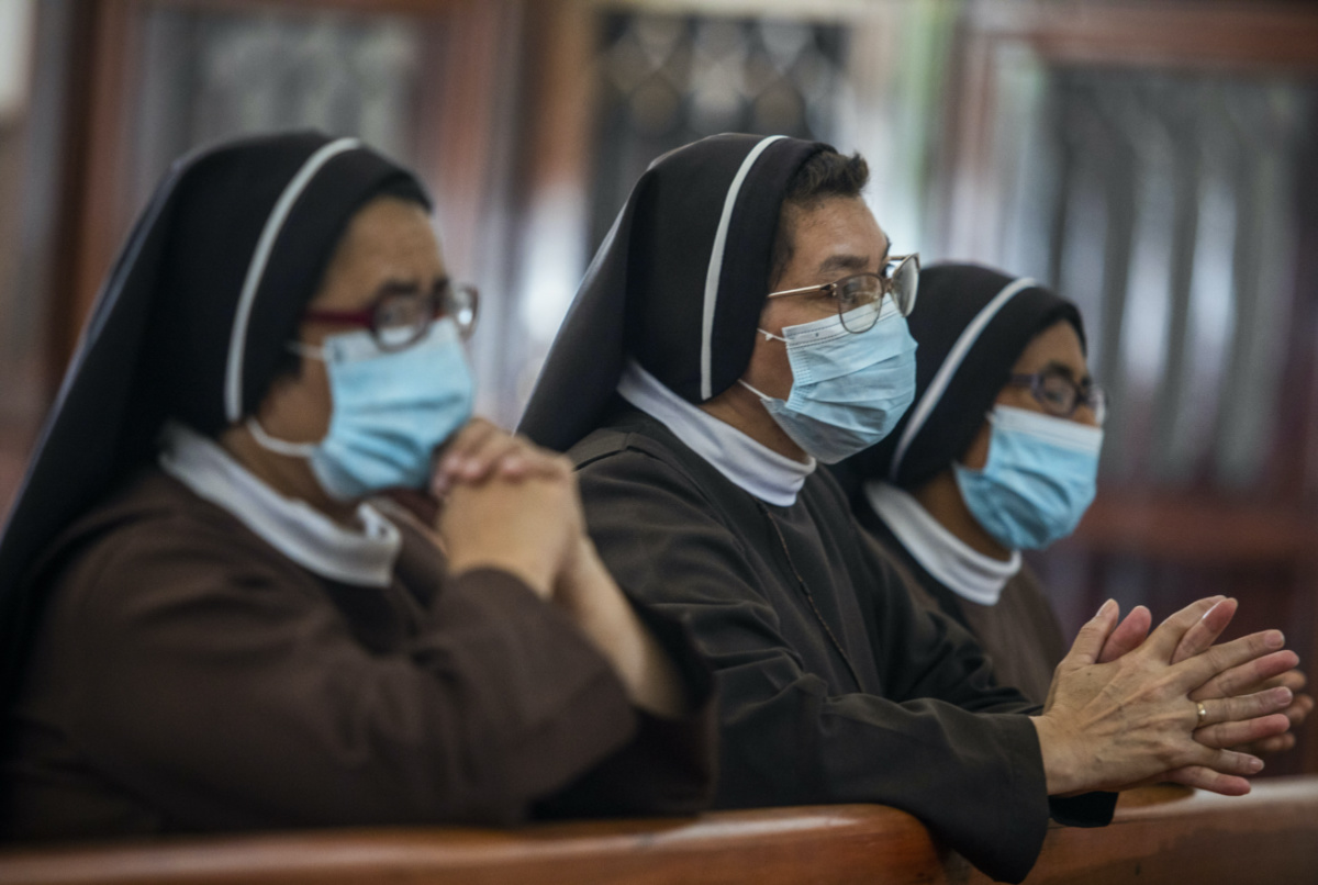 NIcaragua Matagalpa nuns praying