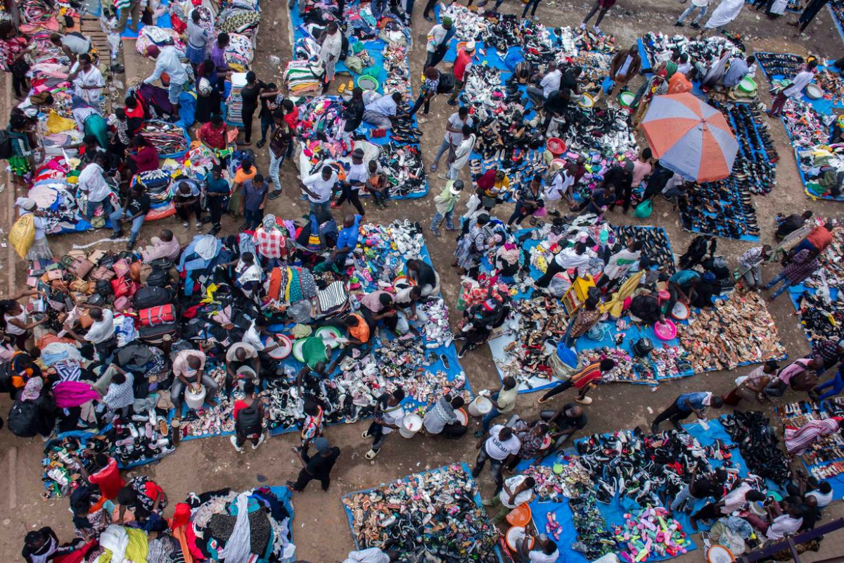 Uganda Kampala street vendors4