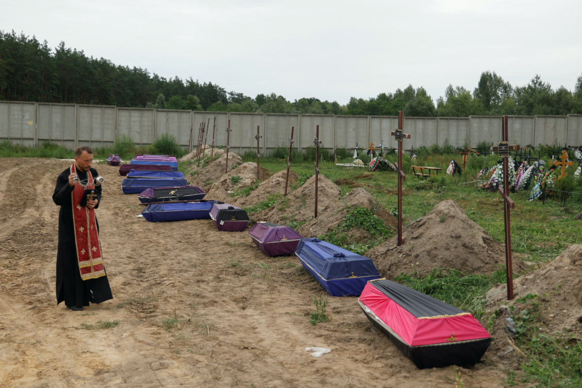 Ukraine Bucha burials