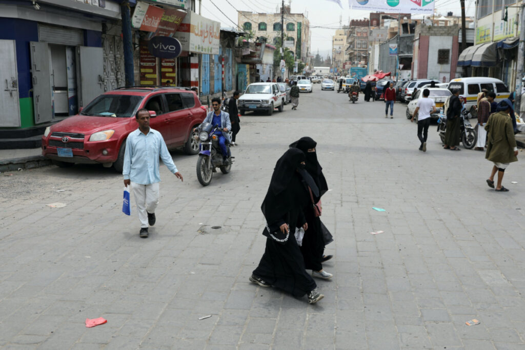 Yemen Sanaa street scene2