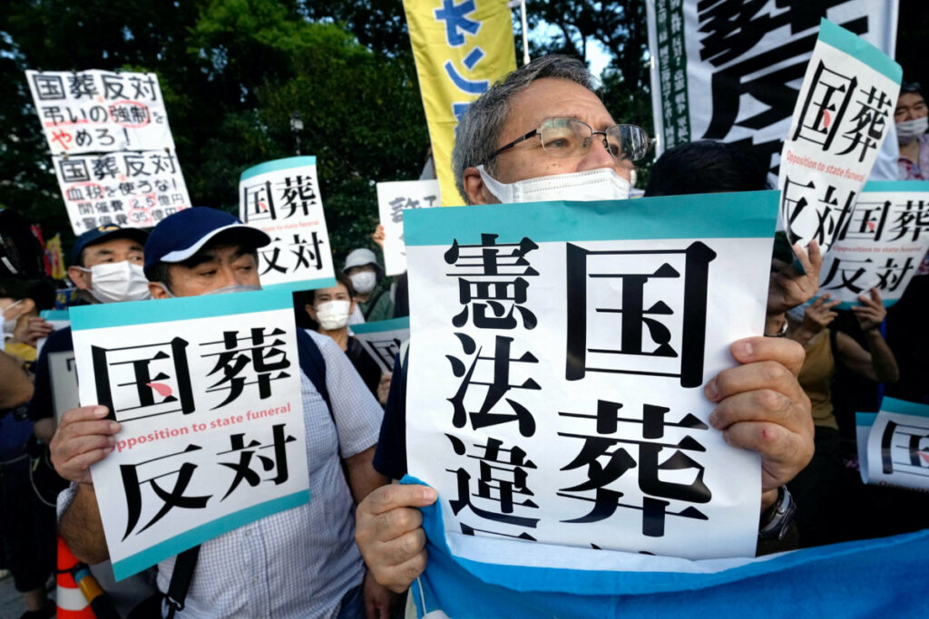 Japan protests over Abes funeral