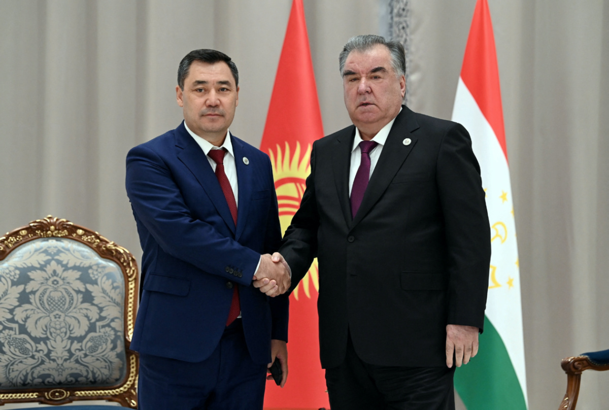 Kyrgyz President Sadyr Japarov and Tajik President Emomali Rakhmon 