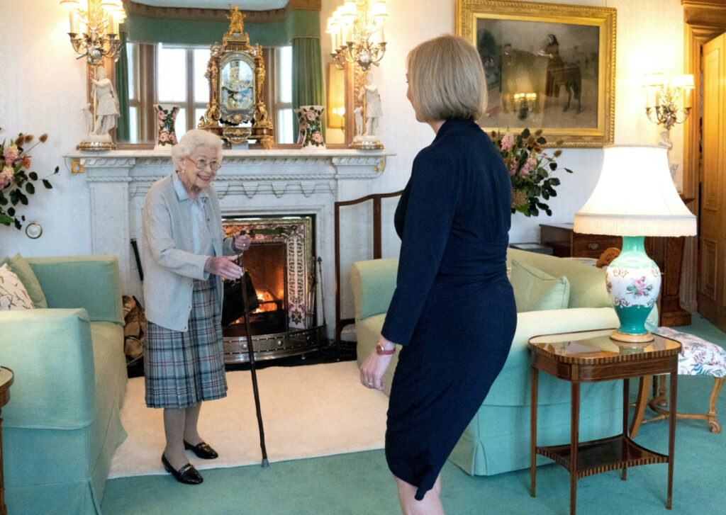 UK Balmoral Queen Elizabeth II and Liz Truss2