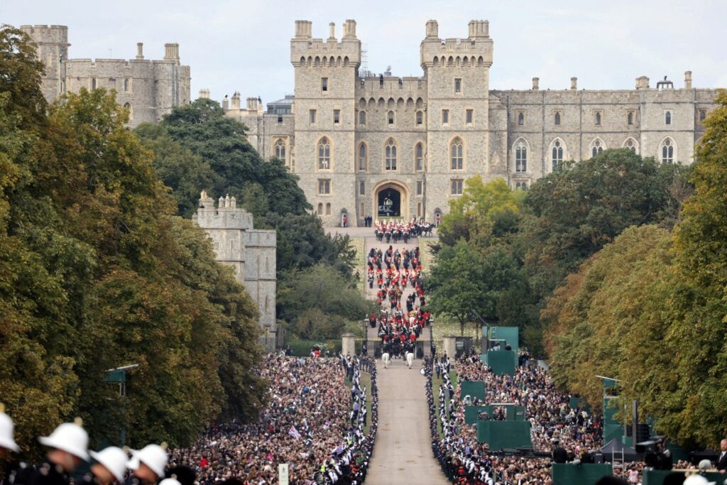 UK Windsor Castle Queens cortege