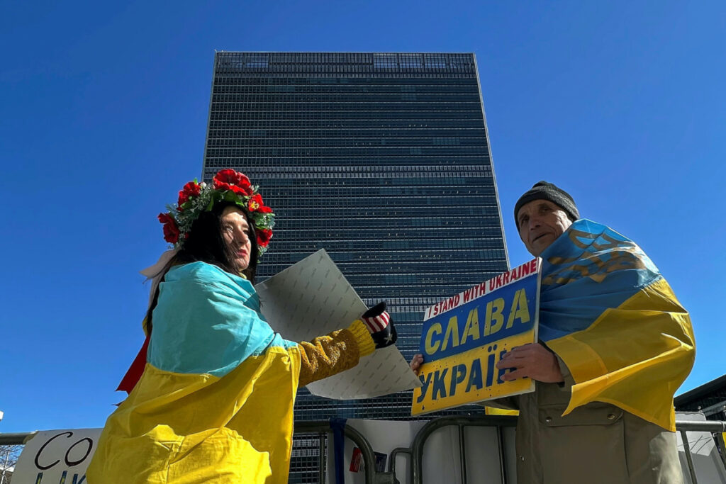 UN NYC signs supporting Ukraine