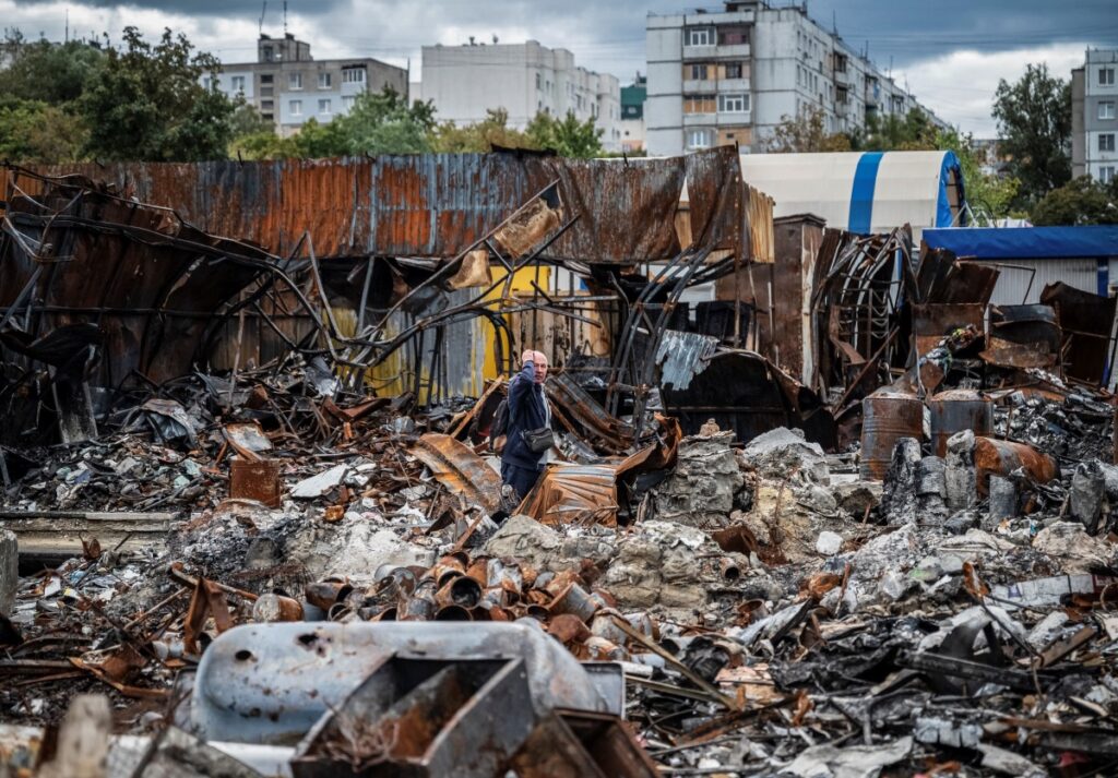 Ukraine Kharkiv shelled building