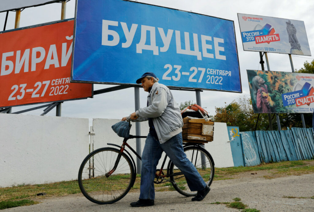 Ukraine Melitopol referendum banner