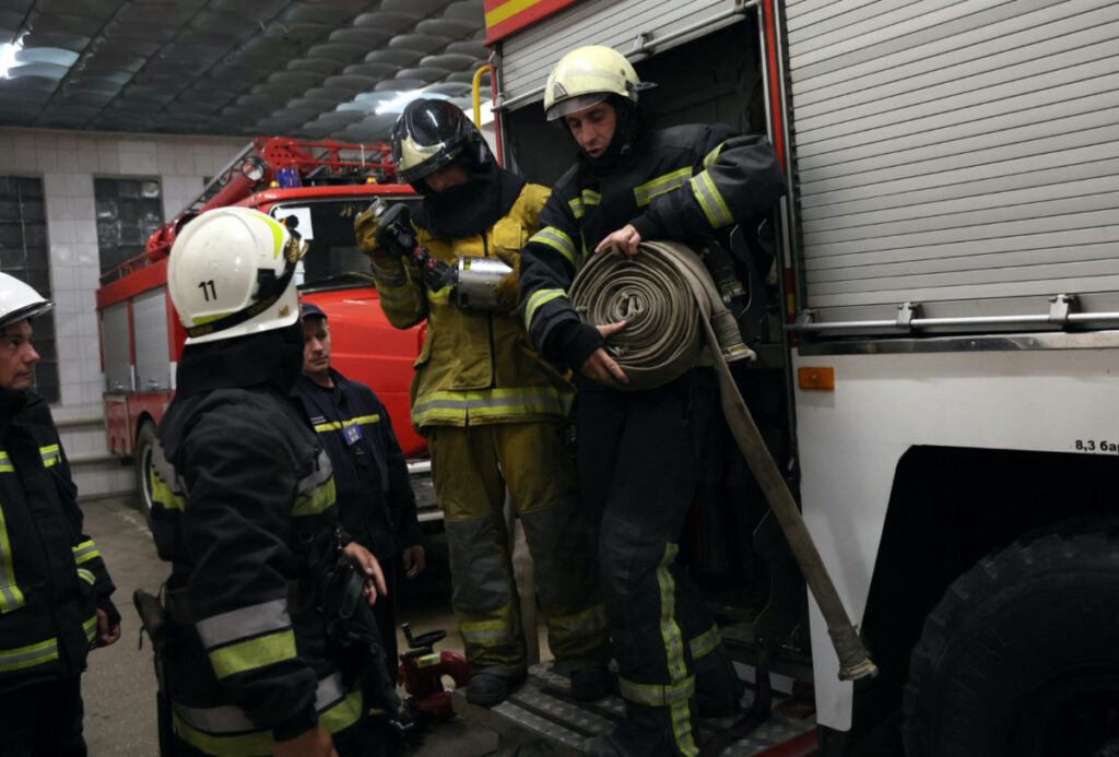 Ukraine firefighters1