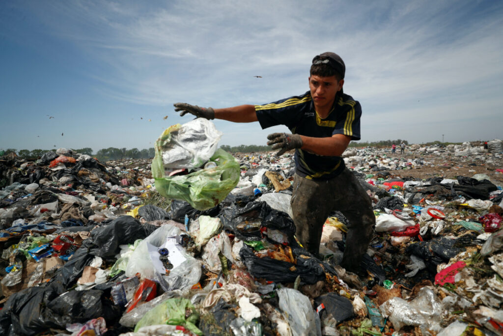 Argentina Buenos Aires garbage dump1
