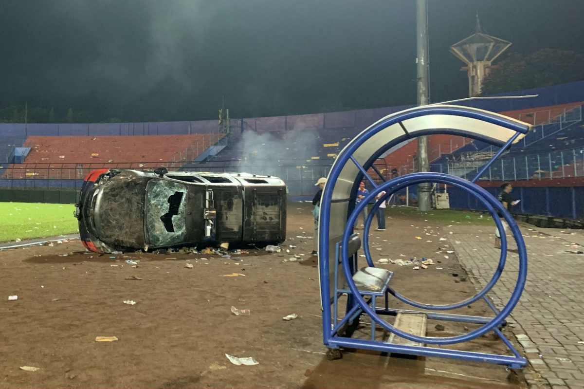 Indonesia Malang stadium riot aftermath