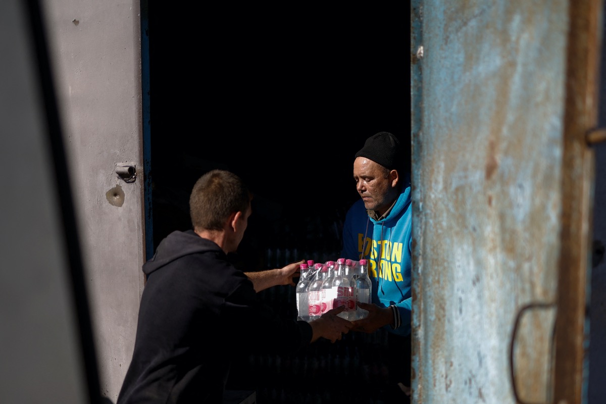 Ukraine Lymany water delivery