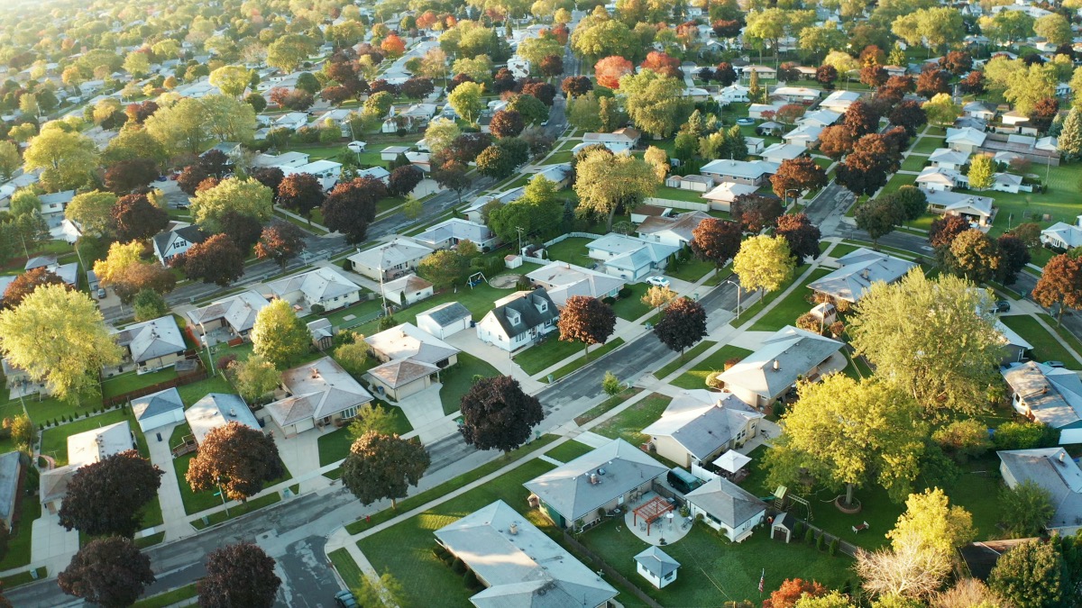 Houses in a US neighbourhood