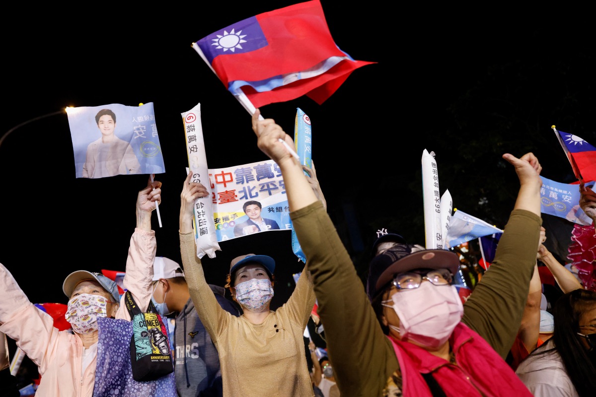 Taiwan KMT supporters