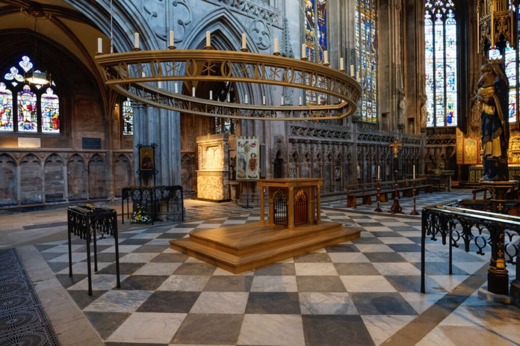 UK Lichfield Cathedral Shrine of St Chad