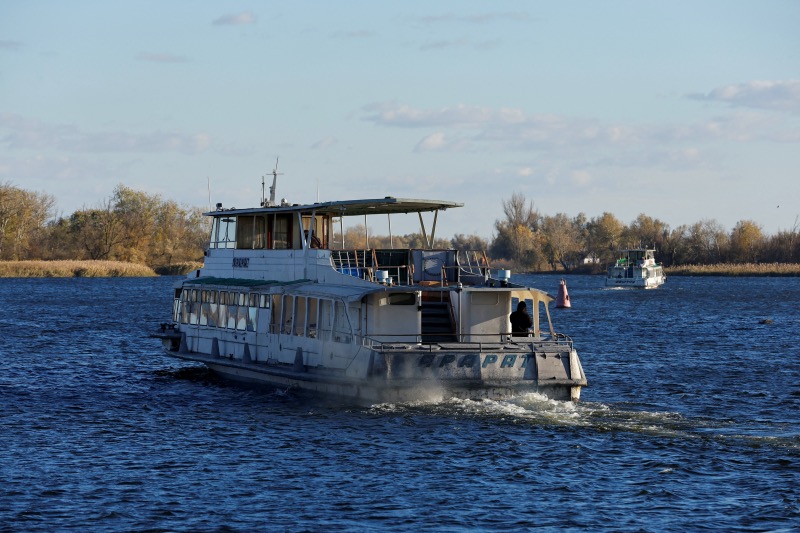Ukraine Kherson ferry