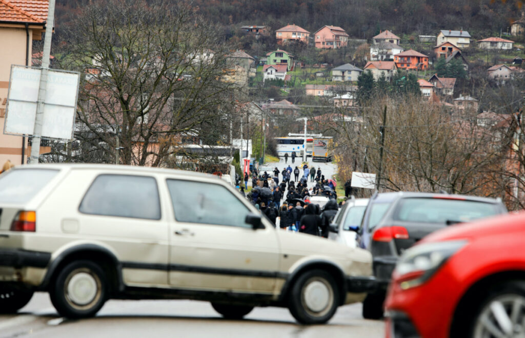 Kosovo Rudine road block