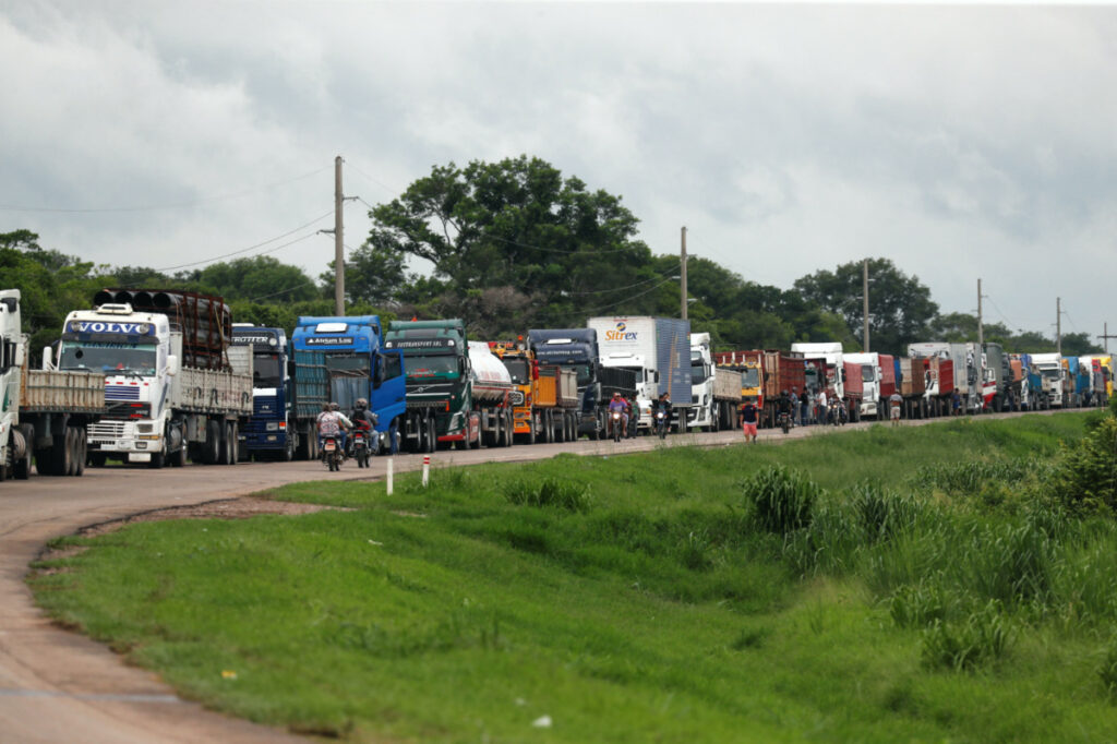 Bolivia Pailon truck blockade