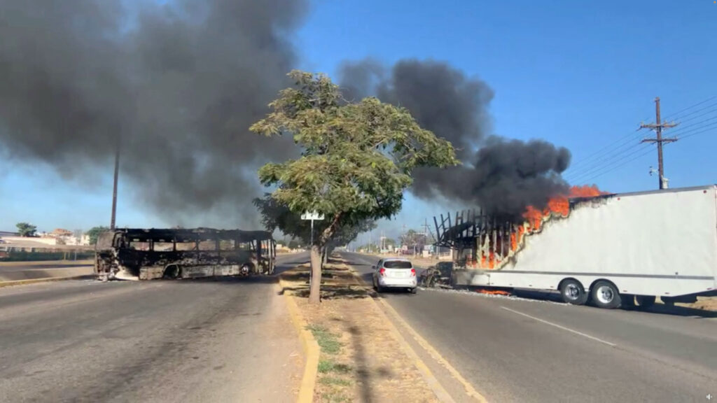 Mexico Culiacan burning vehicles