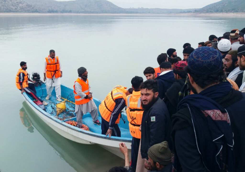Pakistan Tanda Lake rescue