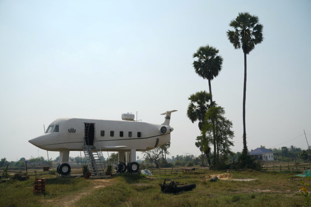 Cambodia - airplane_house