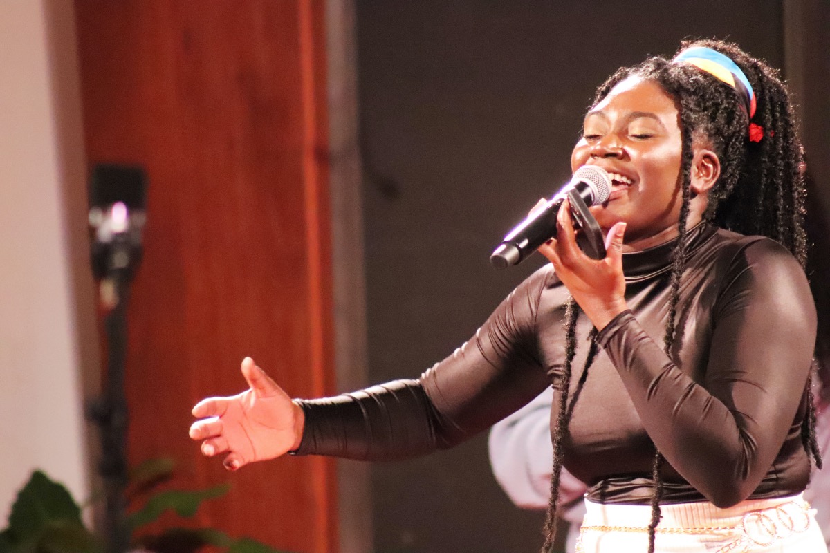 Cariel Coates was the lead singer of the praise team during the “Caribbean Sabbath” at Metropolitan Seventh-day Adventist Church in Hyattsville, Maryland, on Feb. 18, 2023. RNS photo by Adelle M. Banks