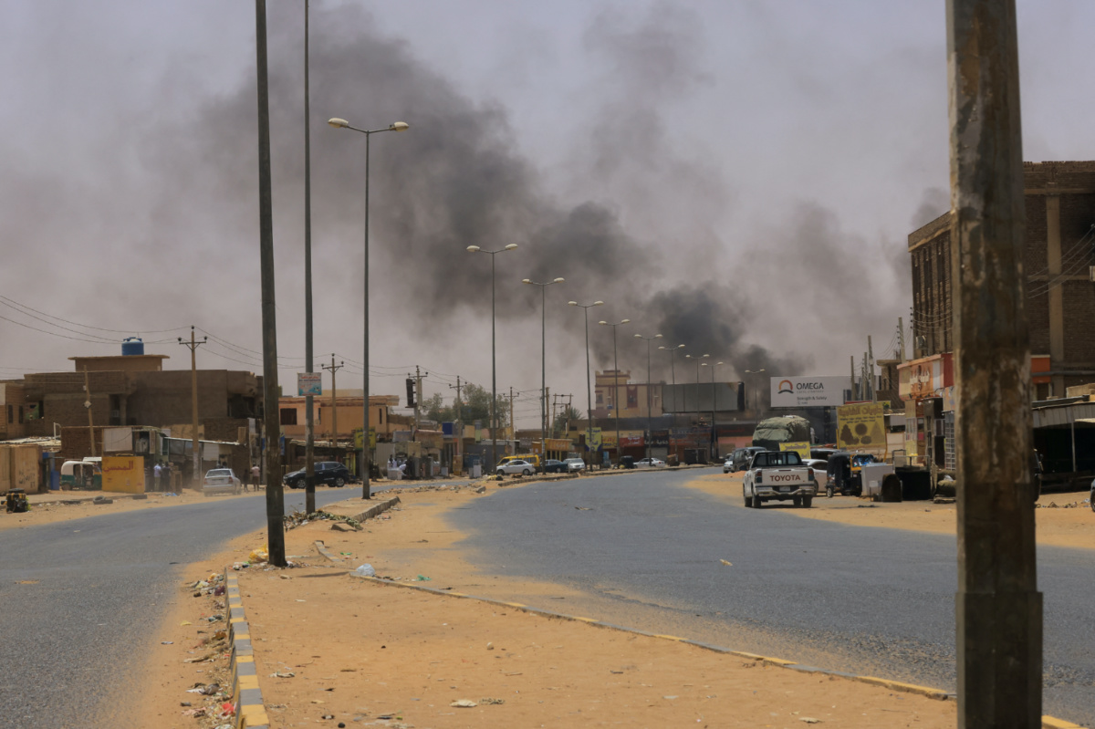 Smoke rises in Omdurman, near Halfaya Bridge, during clashes between the Paramilitary Rapid Support Forces and the army as seen from Khartoum North, Sudan, on 15th April, 2023. 